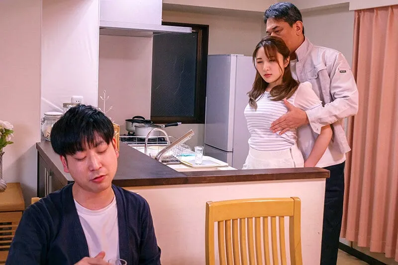 ông xã hiền không đáp ứng đủ chuyện chăn gối, vợ chết mê trước gã nhà sát bên dân chơi