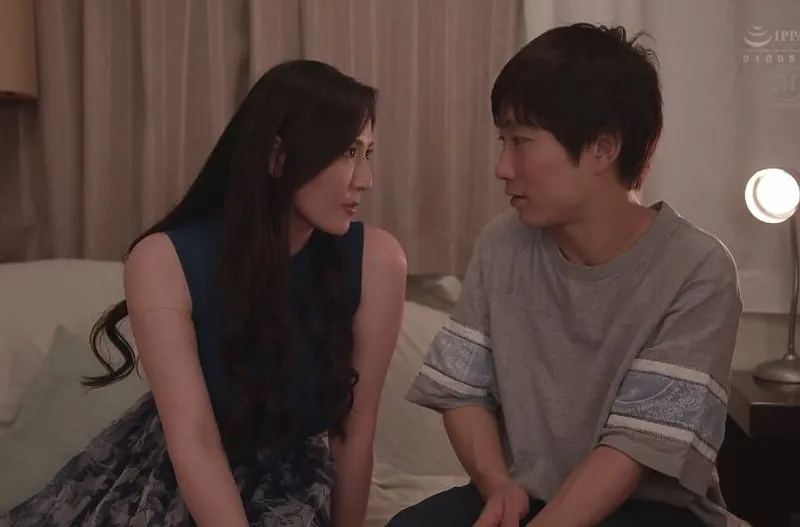 Người chồng lạnh nhạt, vợ yêu uống rượu rồi địt nhau với cậu sinh viên trẻ