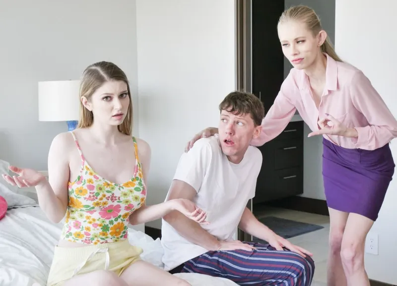 Mẹ kế bắt con gái riêng của chồng yêu làm tình với cậu con trai