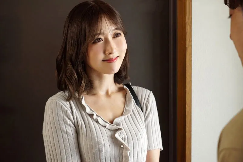 Bà xã về nhà bố mẹ đẻ sau cuộc cãi nhau, ông xã rủ cô bạn thân về nhà tâm sự…